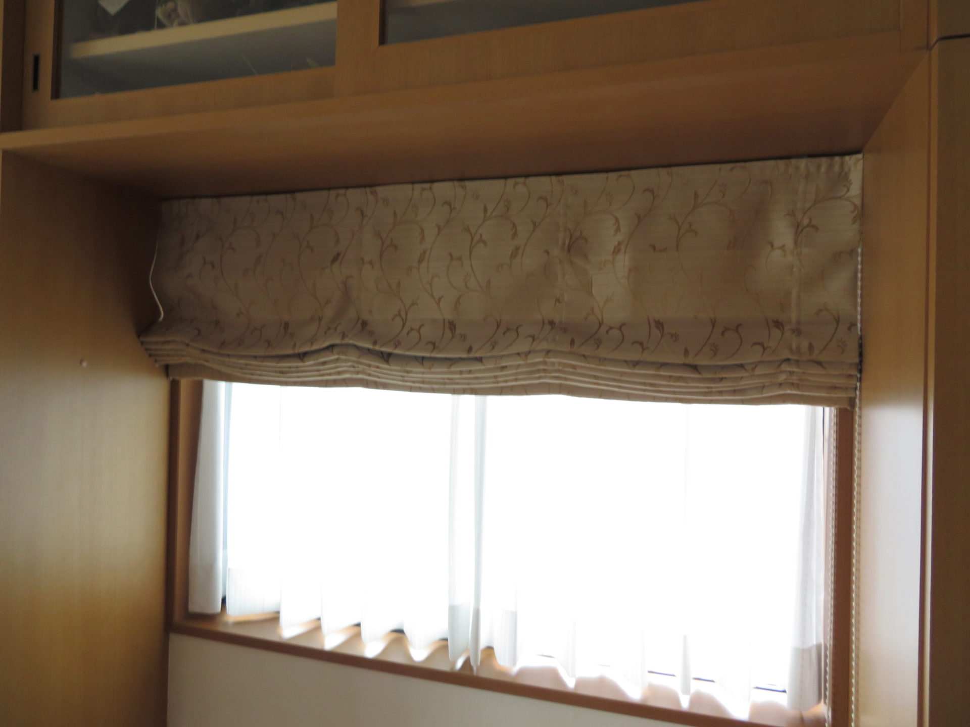 静岡県焼津市のお客様 カーテン、プレーンシェードの生地のみを取り替えました。川島織物セルコン FT6482使用 | 有限会社中装